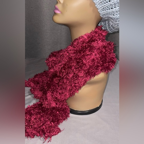Shaggy Burgundy Scarf - Picture 2 of 4